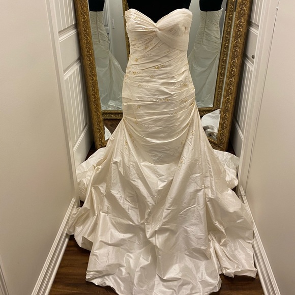 Weeding Dress - Picture 2 of 6